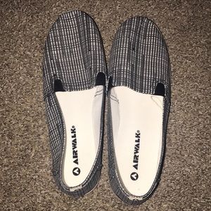 Airwalk women shoes - size 9!